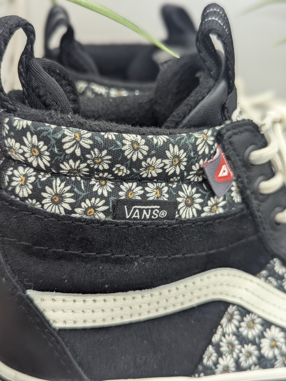 VANS SK-8 Hi MTE-2 Black Floral Boot Casual Leather Women Size 6.5 Skate - Picture 4 of 9